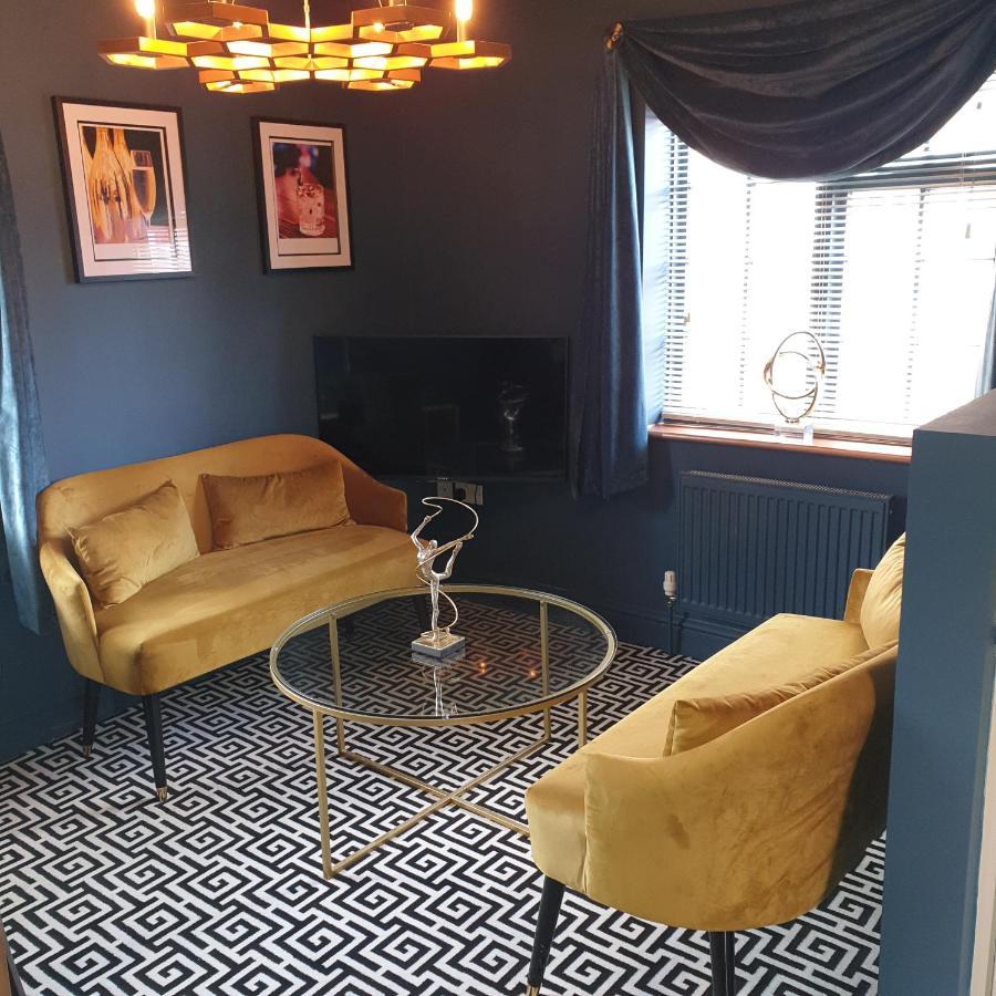 The Belle Hotel Royston Eksteriør billede